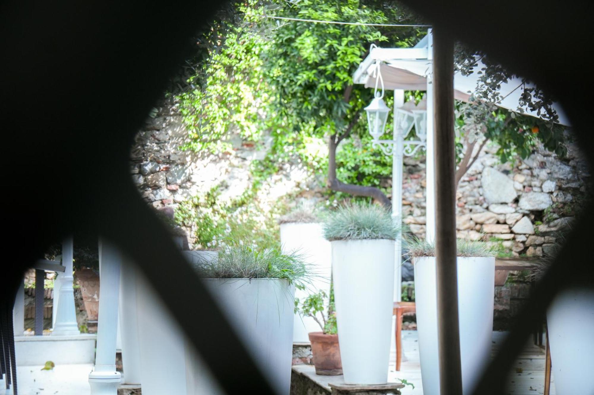 White Lerici Hotel Bagian luar foto
